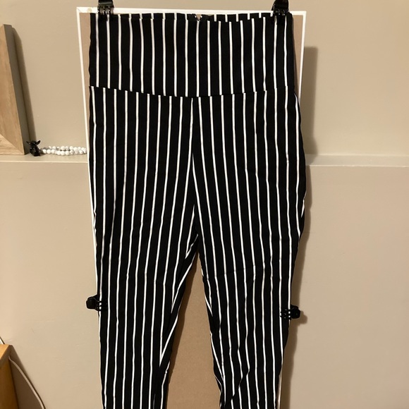 Skinny stripped pant from Urban Planet - Picture 3 of 5
